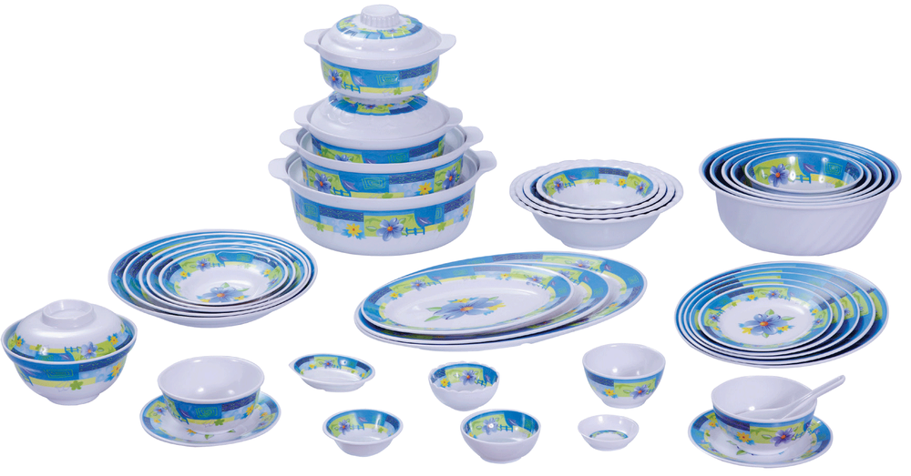 Plastic Dish Sets. CreativeWare CH623NY 13 Piece My First Dorm